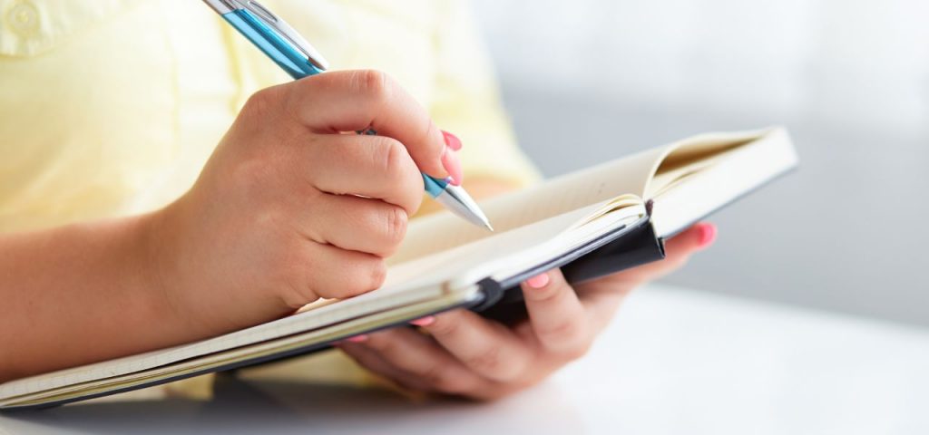 El Poder de Escribir a Mano